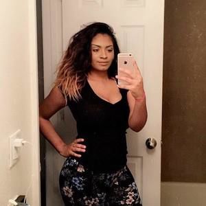 Meet your Posher, Khadjzia